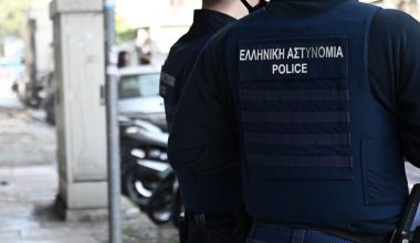 Αλεξανδρούπολη: Αστυνομικοί «έπιασαν στα πράσα» διακινητή παράνομων μεταναστών που τους έφερνε με νταλίκα