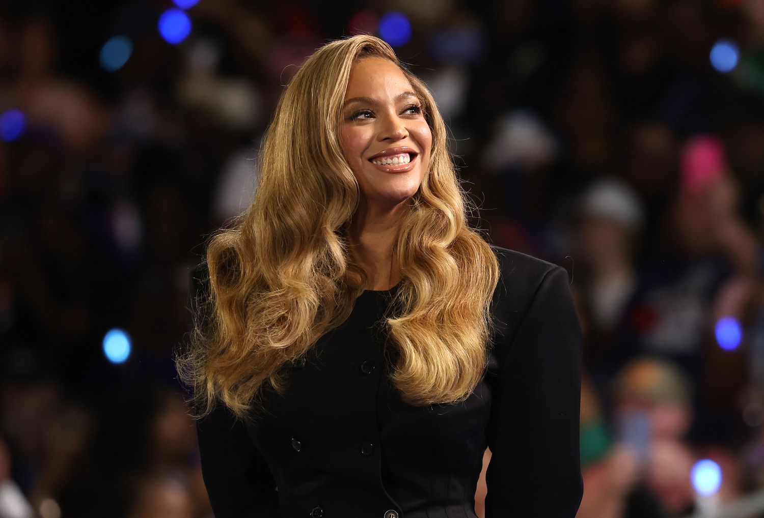 Beyonce: Η αλλαγή στο επίθετό της μετά την καταγγελία για τον σύζυγό της για βιασμό ανήλικης που παρατήρησαν οι φαν της