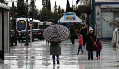 Καιρός: Βροχές και ισχυρές καταιγίδες από το απόγευμα – Ποιες περιοχές θα «ντυθούν» στα λευκά τα Χριστούγεννα