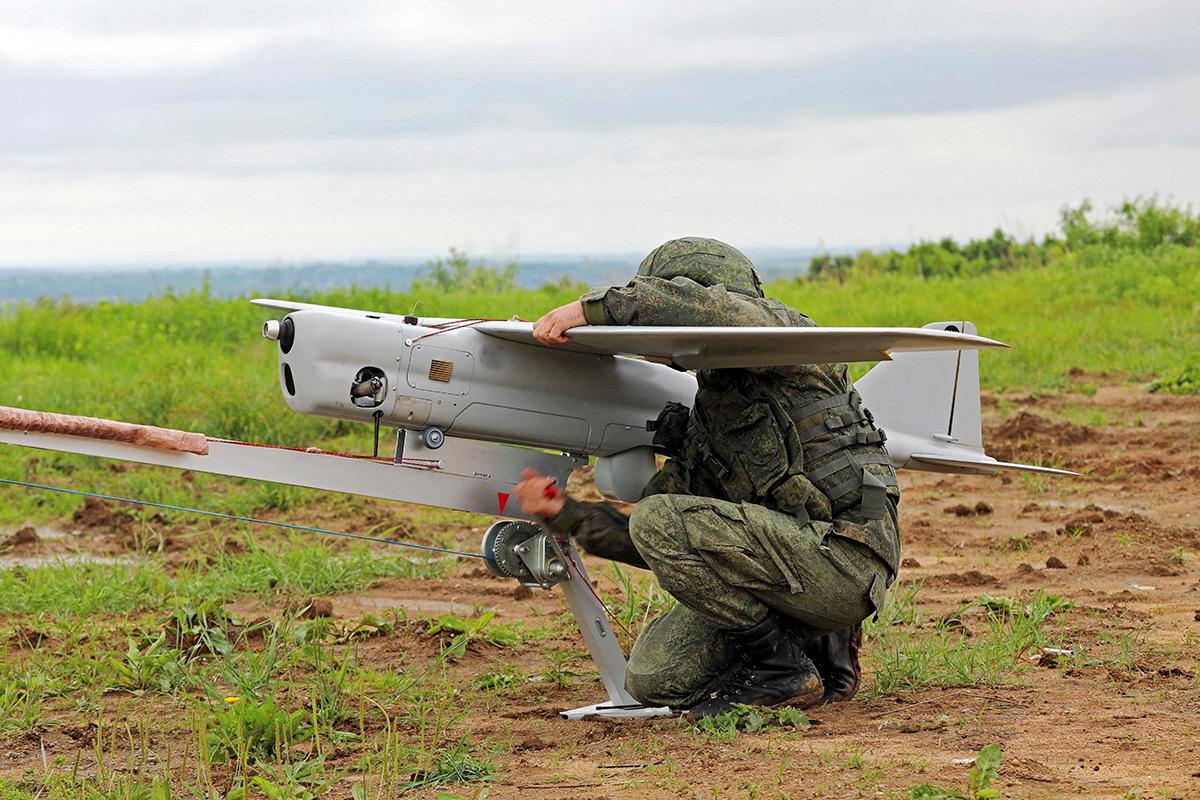 Βίντεο: Κάμερα από drone «καμικάζι» καταγράφει καρέ καρέ ρωσικά πλήγματα σε δυνάμεις των AFU κοντά στο Χάρκοβο