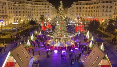 Μαθητές Γυμνασίων της Θεσσαλονίκης και της Κρήτης τραγουδούν το «Έλατο» στη νοηματική γλώσσα (βίντεο)