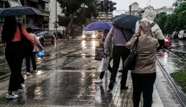 Καιρός: Ισχυρές βροχές σε όλη τη χώρα αύριο – Που θα χιονίσει