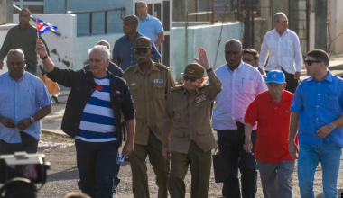 Κούβα: Μαζική διαδήλωση διαμαρτυρίας κατά του αμερικανικού εμπορικού εμπάργκο δεκαετιών