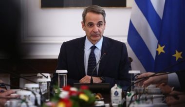 Κ.Μητσοτάκης στο υπουργικό: «Δεν έχουμε την πολυτέλεια του εφησυχασμού – Η ευθύνη δεν πάει διακοπές»