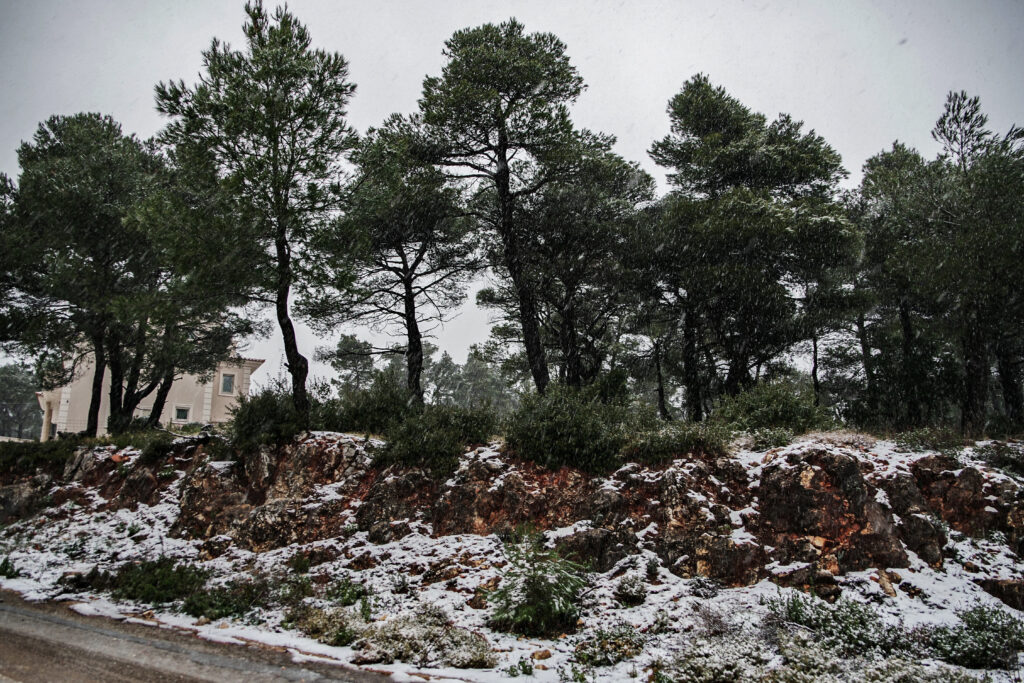 Έκτακτο δελτίο επιδείνωσης καιρού: «Έρχονται» ισχυρές βροχές, θυελλώδεις άνεμοι και χιόνια