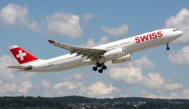 Πτήση της Swiss International Air Lines έκανε αναγκαστική προσγείωση στην Αυστρία: Γέμισε καπνούς η καμπίνα και το πιλοτήριο