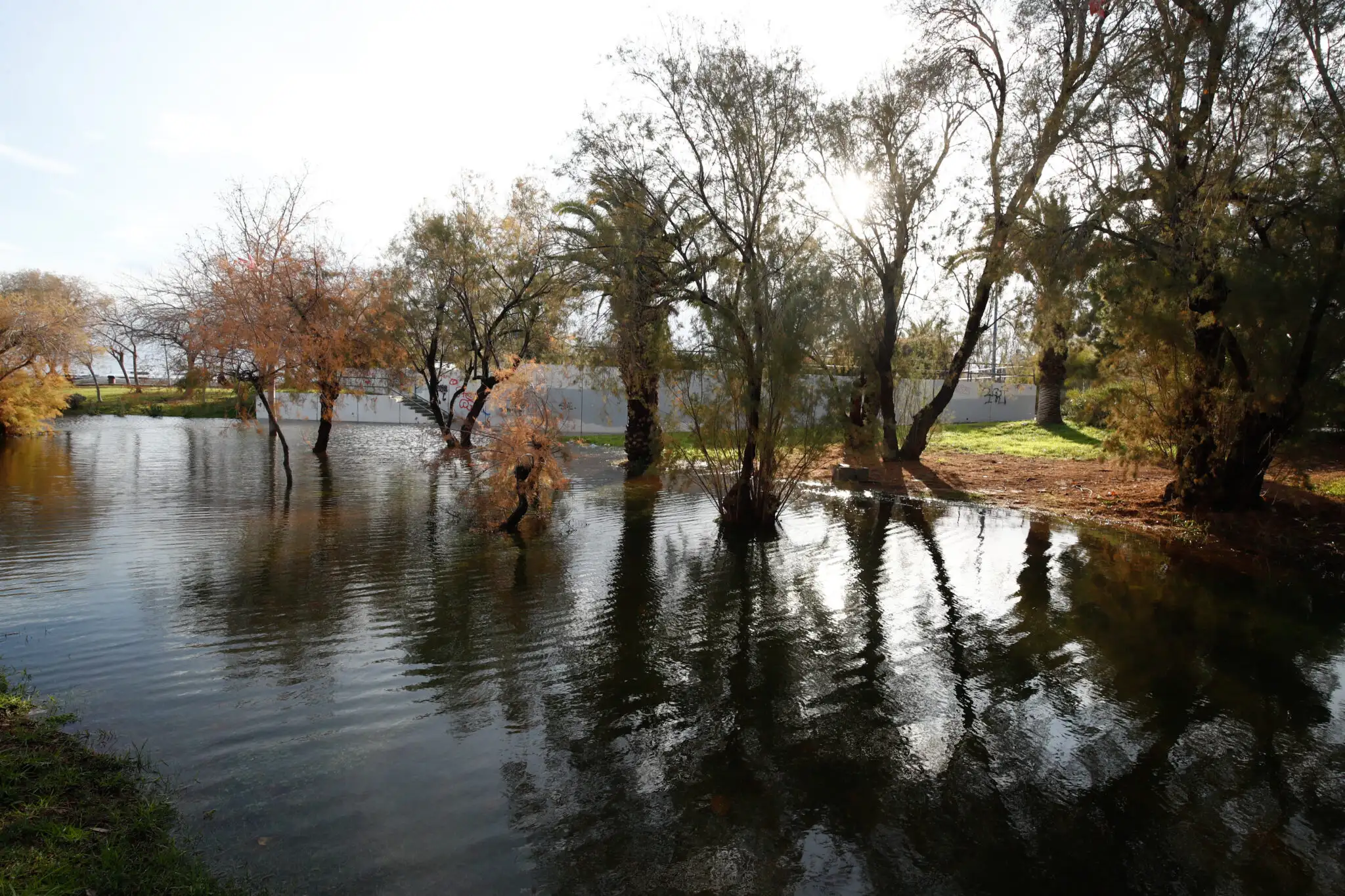 ΣΕΦ: Πλημμύρισε και ο χώρος γύρω από το γήπεδο του Ολυμπιακού – Δείτε φωτογραφίες 