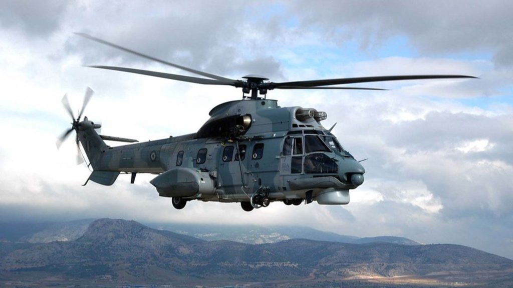 Επιχείρηση αεροδιακομιδής με Super Puma τραυματισμένων μελών από δεξαμενόπλοιο ανοιχτά της Χίου