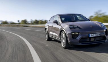 Δοκιμάζουμε τη νέα Porsche Macan 4, αλλαγή σελίδας