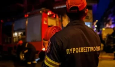 Ηράκλειο: Ισχυρή παρουσία πυροσβεστών για την κατάσβεση φωτιάς σε αποθήκη εγκαταστάσεων (βίντεο)