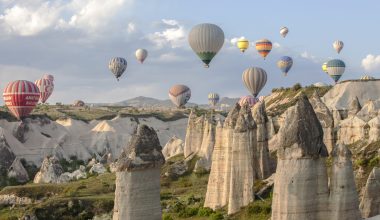 Ποια είναι τα τουριστικά αξιοθέατα που δεν μπορείτε να επισκεφθείτε το 2025: Αυτοί είναι οι λόγοι