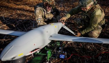 Κουρσκ: Ρωσικά UAV drones έπληξαν τρία τεθωρακισμένα άρματα μάχης των Ουκρανών (βίντεο)