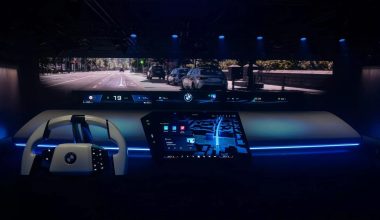 Το νέο BMW Panoramic iDrive αλλάζει τα δεδομένα