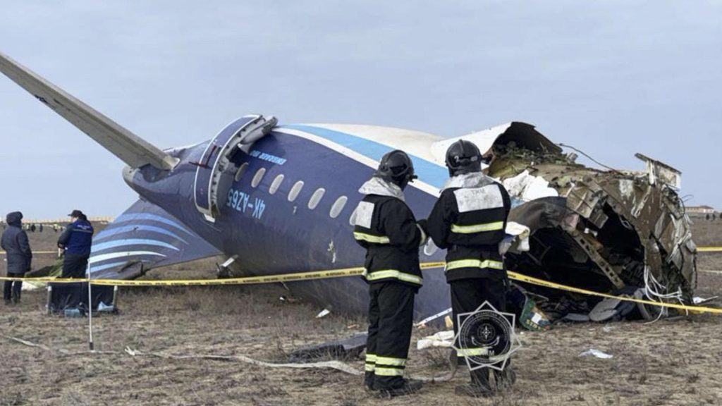 Azerbaijan Airlines: «Γίνεται πλήρης και αμερόληπτη έρευνα για την πτώση του αεροσκάφους», αναφέρει η Ρωσία