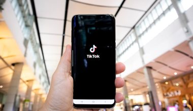 ΗΠΑ: Ο Ν.Τραμπ θα κρατήσει «ζωντανό» το TikTok «εφόσον υπάρξει βιώσιμη συμφωνία»