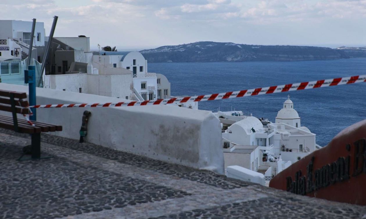 Δ.Παπανικολάου για σεισμούς στη Σαντορίνη: «Κινδυνεύουν τα σπίτια από πιθανές κατολισθήσεις»