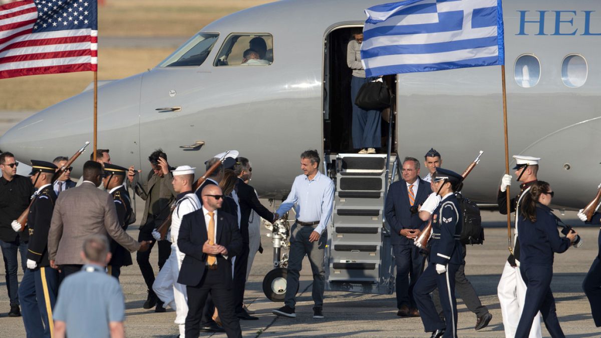 Πολλά ερωτήματα από την αιφνιδιαστική αναχώρηση του Κ.Μητσοτάκη στις ΗΠΑ – Έλλειμμα πληροφόρησης