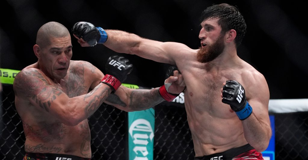 UFC: Ο Ρώσος Μαγκομέντ Ανκαλάεφ πήρε τον τίτλο από τον πρωταθλητή Άλεξ Περέιρα (βίντεο)