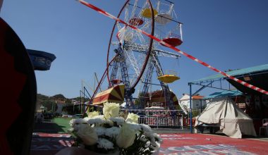 Λούνα παρκ Χαλκιδικής: Μήνυση κατά της δημάρχου και αιρετών του Δήμου υπέβαλε ο πατέρας του 19χρονου