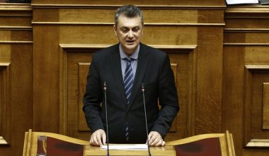 Ο Γ.Κωτσός (ΝΔ) ζήτησε την αντικατάστασή του στην Προανακριτική για τα Τέμπη – Το καυστικό σχόλιο του Ν.Πλακιά