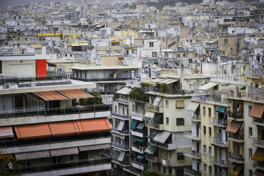 «Κοινωνική Στέγαση για τις πλέον ευάλωτες ομάδες»: Πότε «εκπνέει» η προθεσμία υποβολής αιτήσεων – Οι δικαιούχοι